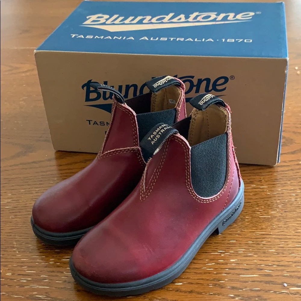 Like New Blundstone Boots